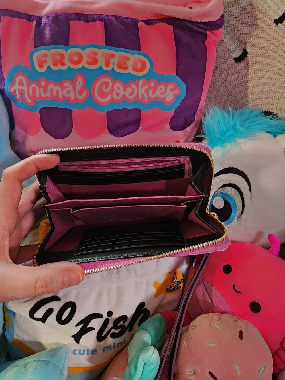 Disney Dooney & Bourke It’s A Small World Wallet Wristlet 2016 EUC